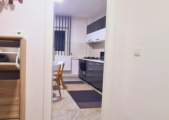 Cozy Apartment Central II